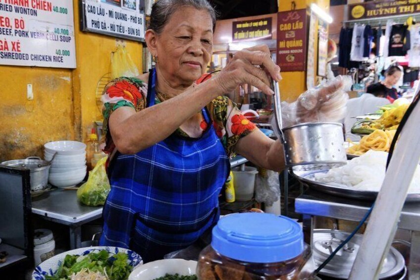 Hoi An Food Tour: 12 Flavors of a Former Trading port 1