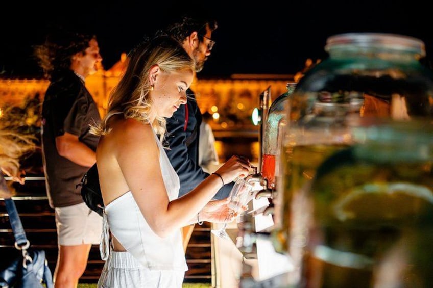 Unlimited Prosseccoo, Beer, Aperol & Limoncello Spritz Cruise 4