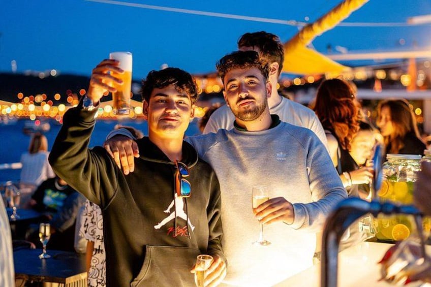Unlimited Prosseccoo, Beer, Aperol & Limoncello Spritz Cruise 5