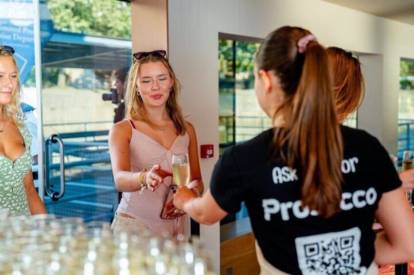 Unlimited Prosseccoo, Beer, Aperol & Limoncello Spritz Cruise 4