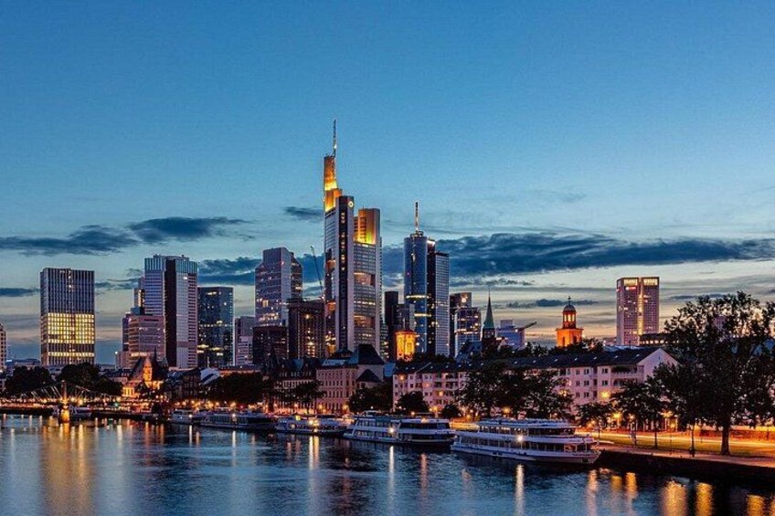 Prague to Frankfurt Private Transfer with 2 hours of Sightseeing 1