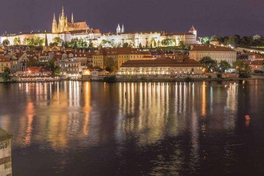Prague to Frankfurt Private Transfer with 2 hours of Sightseeing 2