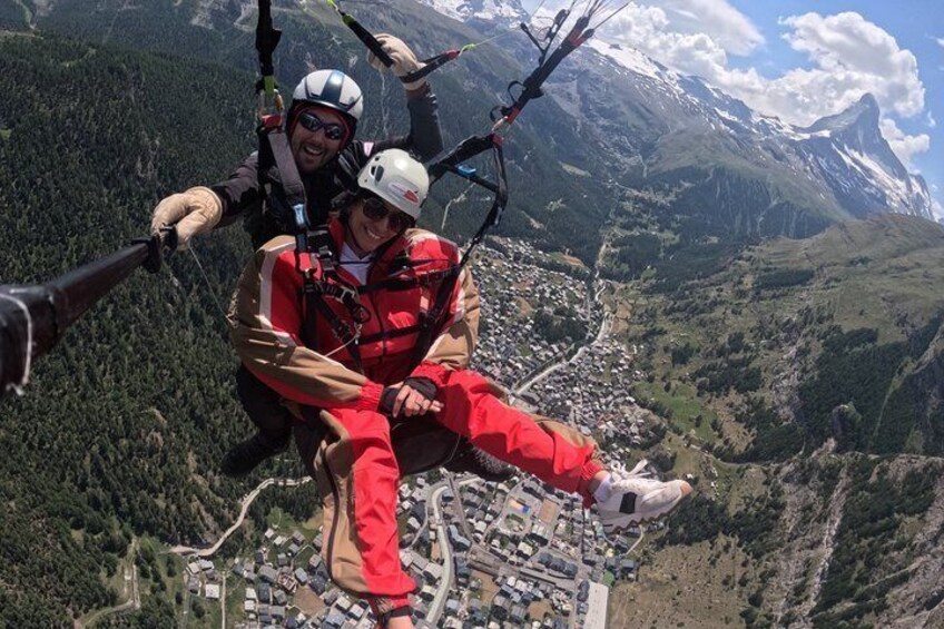 Zermatt Paragliding Tandem Flight with Matterhorn View (20–25min) 4