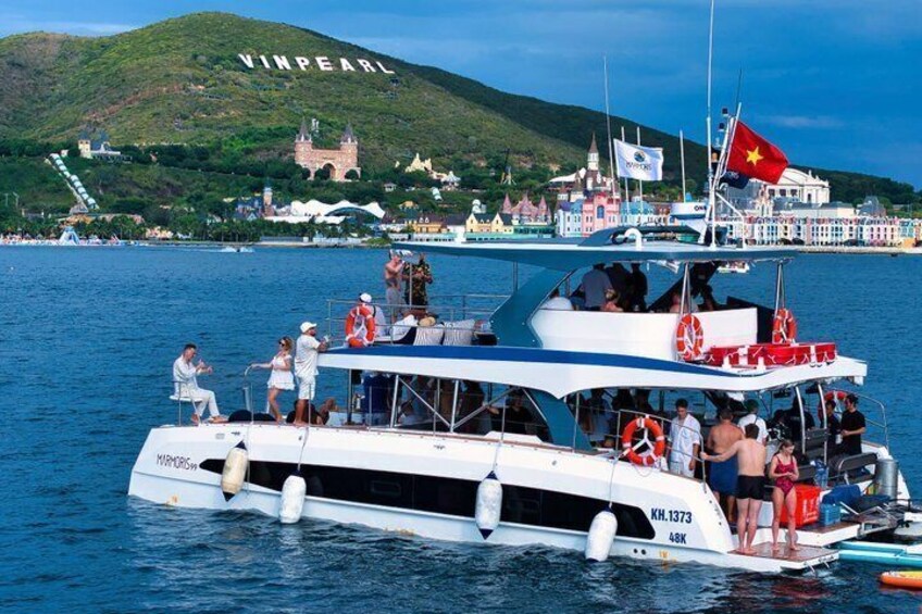 Premium Nha Trang Bay Yacht Sunset Tour and Gourmet Dinner 1