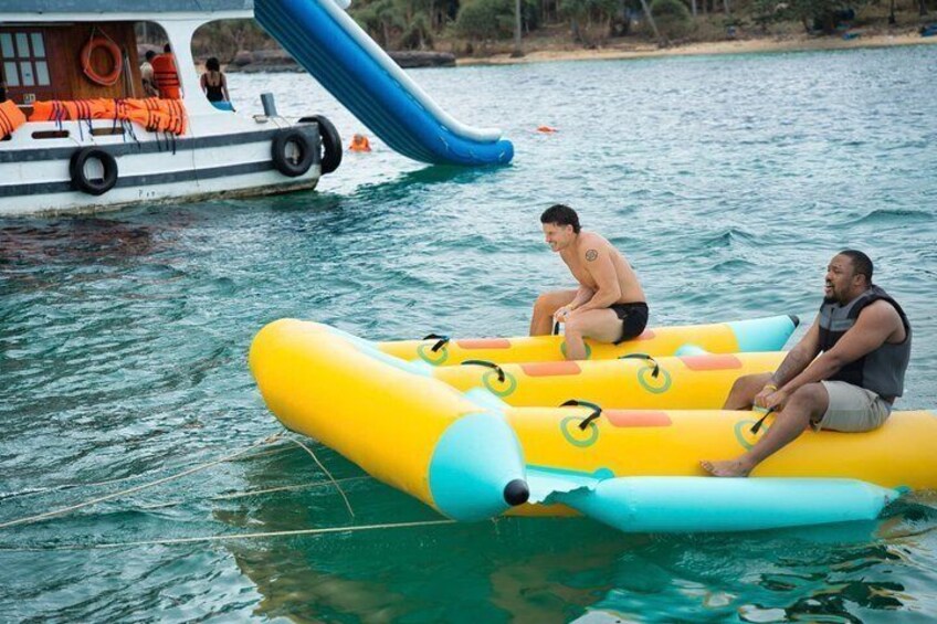 Premium Nha Trang Bay Yacht Sunset Tour and Gourmet Dinner 5