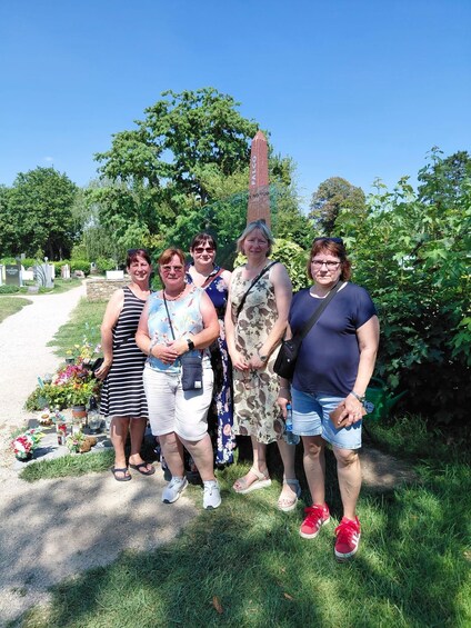Picture 2 for Activity Vienna: Central Cemetery, guided walking tour with fascinating secrets 2
