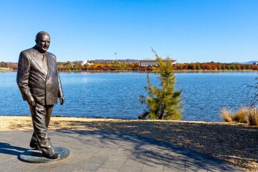 Canberra City Highlights Self Guided Walking Tour 2