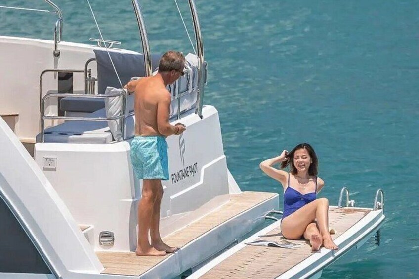 St. Pete-40’ Congetta | Fountaine Pajot MY5 Power Catamaran- 6Hr 5