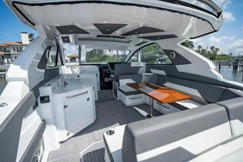 Sarasota- 43’ Giddy Up | Cruisers Yachts GLS 42- 3 Hour 2