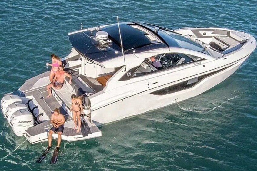 Sarasota- 43’ Giddy Up | Cruisers Yachts GLS 42- 3 Hour 2