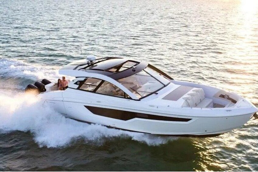 Sarasota- 43’ Giddy Up | Cruisers Yachts GLS 42- 3 Hour 1
