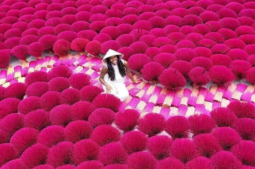 Colorful Incense Village & Famous Hanoi Train Street Experience|
1