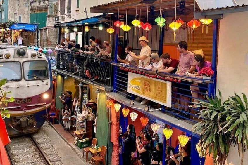 Colorful Incense Village & Famous Hanoi Train Street Experience|
5