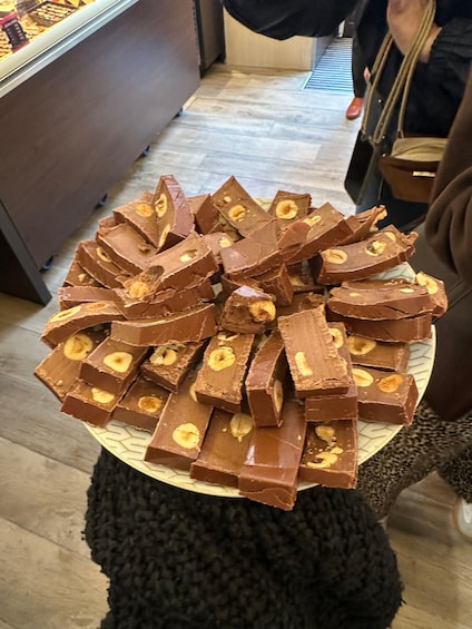 Picture 6 for Activity Lyon: Visit and taste the best pastries in the Croix-Rousse district 3