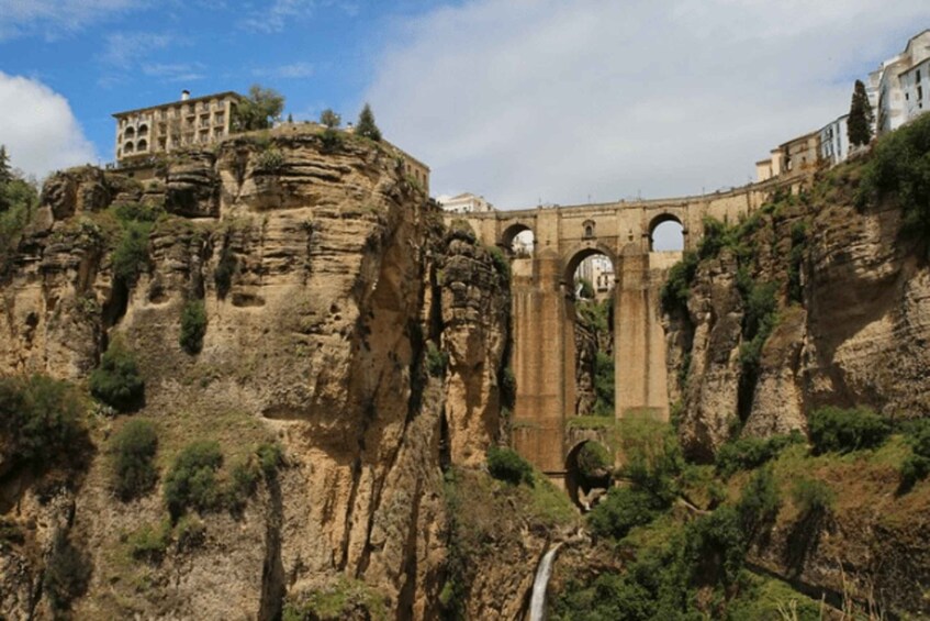 Picture 1 for Activity Private Transfer from Sevilla to Granada stopping in Ronda 5