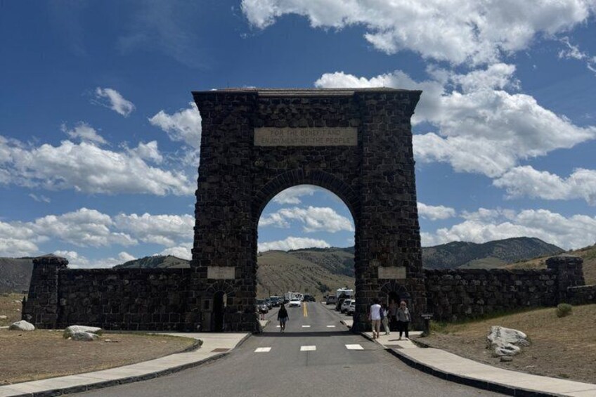 Yellowstone Upper Loop Tour with Lunch 1