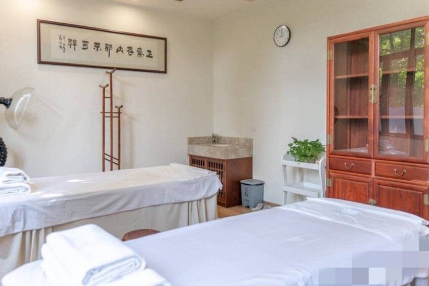 Shanghai:Chinese Wellness Day with Taichi, Pulse Reading and TCM 5