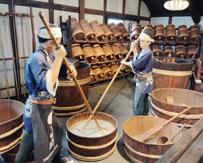 Picture 2 for Activity Kobe: 5 Sake Breweries Tour in a Day 1