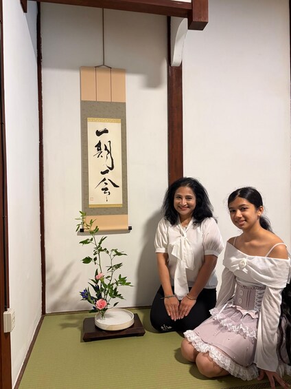 Picture 1 for Activity Osaka: Learn Ikebana with Japanese Masters 2