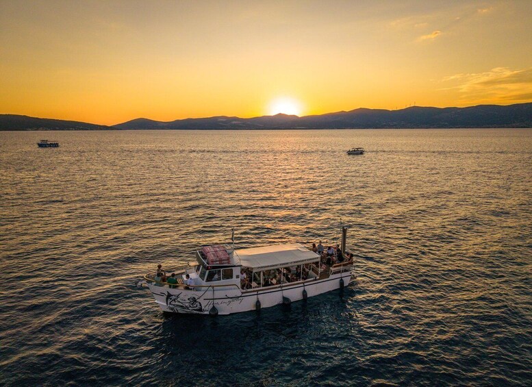 From Split: Evening Boat Tour with Sunset Views 1