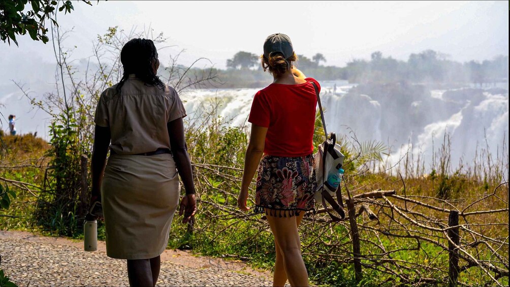 Victoria Falls: Guided Tour of the Victoria Falls 1
