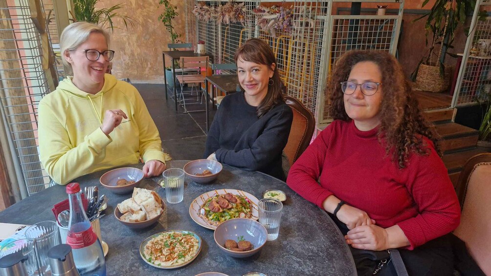 Picture 2 for Activity Saarbrücken: Culinary Veggie Love & City Tour 1