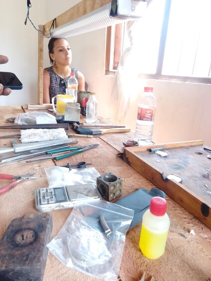 Picture 17 for Activity Unawatuna: Traditional Jewelry Making & Gemstone Workshop 2