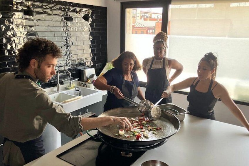 Madrid: Paella Sangria and Churro Making Class in the City Center 2