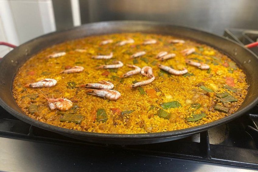 Madrid: Paella Sangria and Churro Making Class in the City Center 5