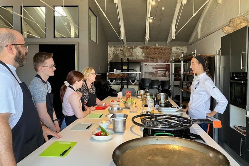 Madrid: Paella Sangria and Churro Making Class in the City Center 5