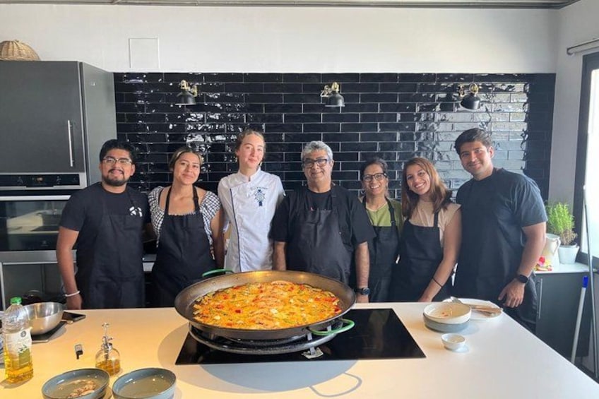 Madrid: Paella Sangria and Churro Making Class in the City Center 4