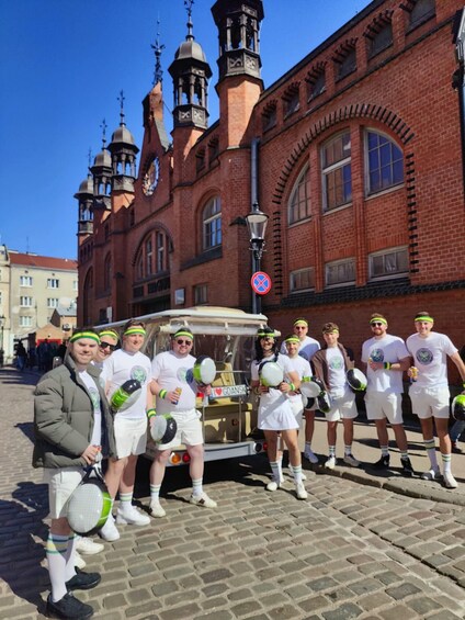 Picture 6 for Activity Gdansk: NO LIMIT BEER City Tour Golf Cart & Play Your Music 3