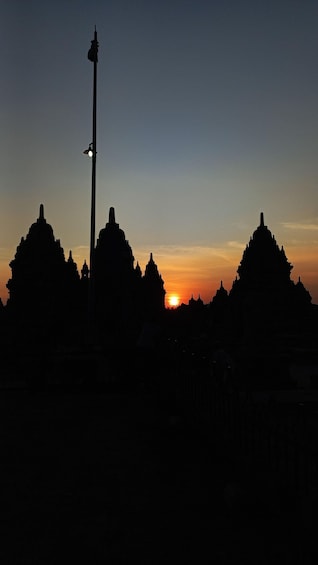 YOGYAKARTA VISIT PRAMBANAN TEMPLE SUNSET 1