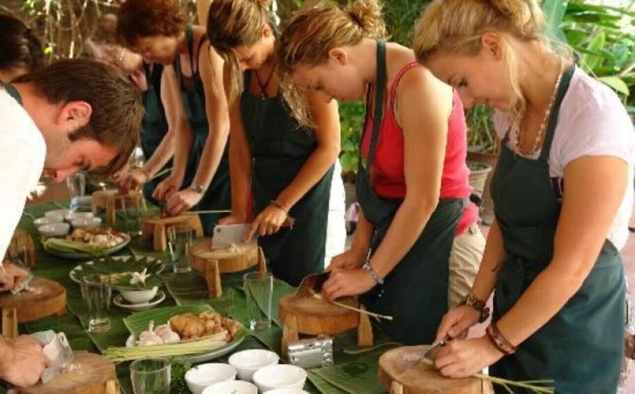 Da Nang: Home Funny making coffee workshop and cooking class 1