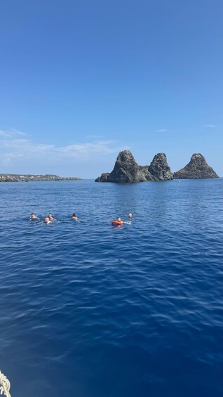 Picture 18 for Activity Catania 1, sailing tour with aperitivo and prosecco, no additional costs 5