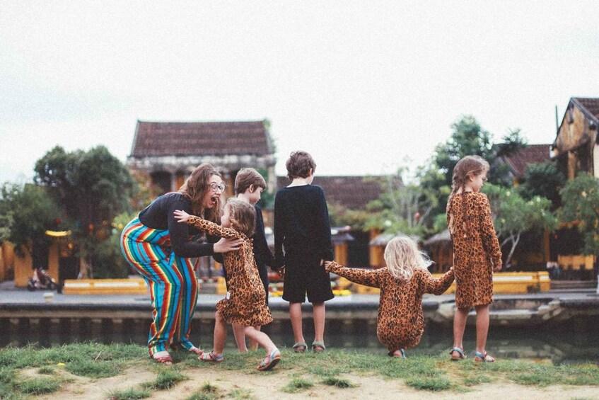 Hoi An Family photoshoot with professional photographer 1