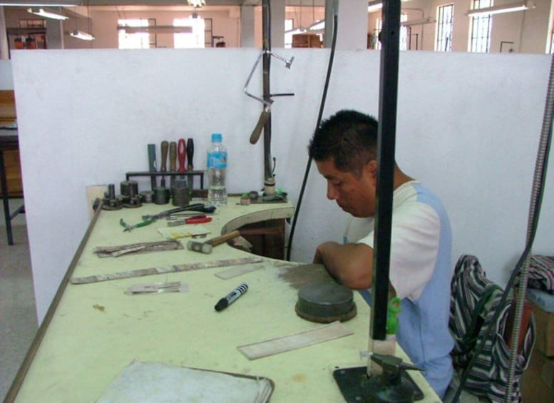 Taxco: Visit a Taxqueña Silversmith's Workshop 1