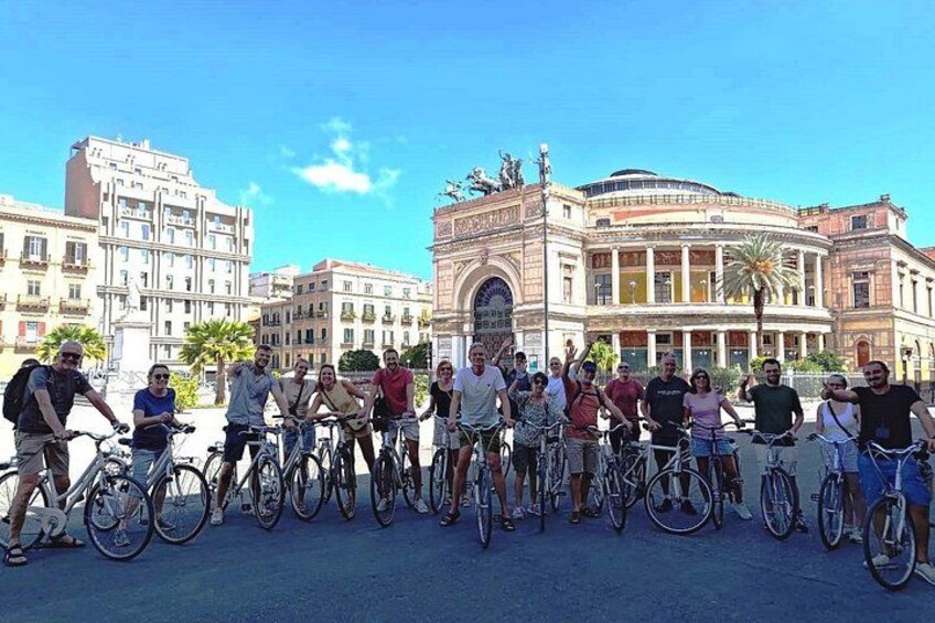 Bike tour of the historic center of Palermo with tasting 2