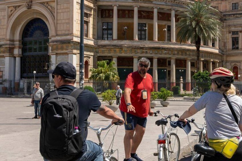 Bike tour of the historic center of Palermo with tasting 3