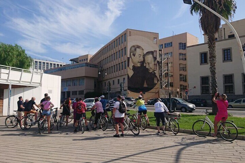 Bike tour of the historic center of Palermo with tasting