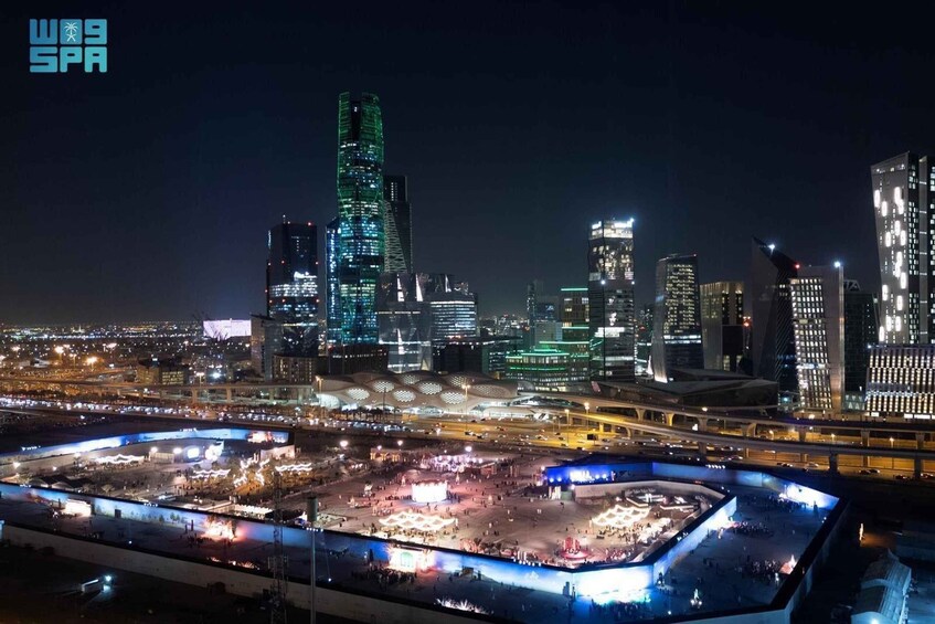 Picture 2 for Activity Riyadh: Kingdom Tower, Faisaliah Tower, and Tahlia Street 4