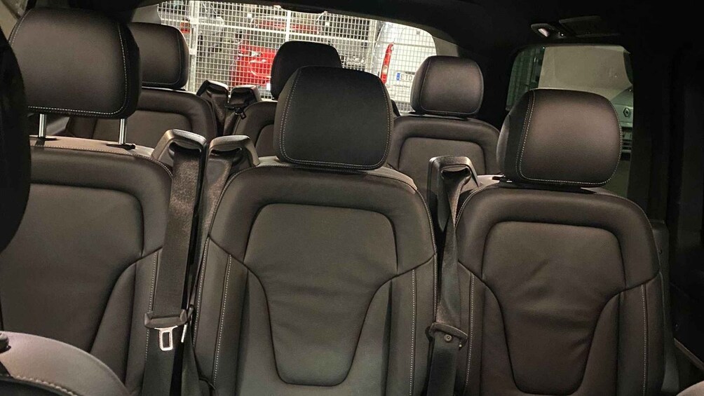 Gothenburg Airport: Transfer to City center of Gothenburg 2