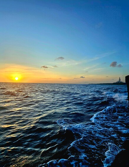 Curacao: Private Sunset Charter Cruise with Drinks and Bites 1