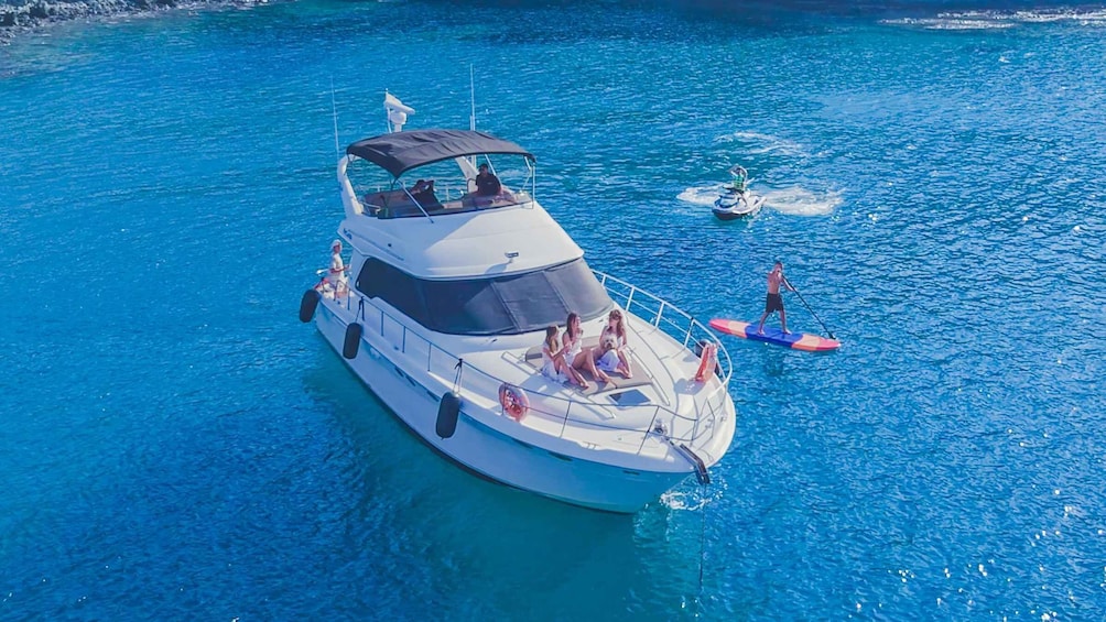 Picture 6 for Activity Voyager - Sea Ray 52 1