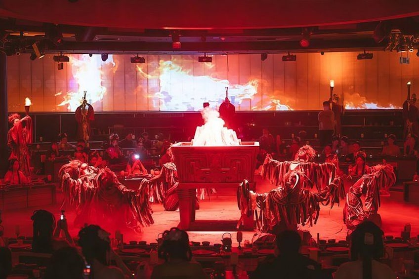 Imperial Palace Banquet with Hanfu Experience in Beijing 5