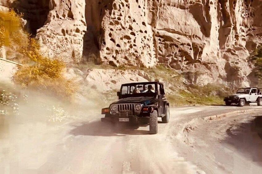 Santorini Wrangler Jeep Afternoon Convoy Tour 5