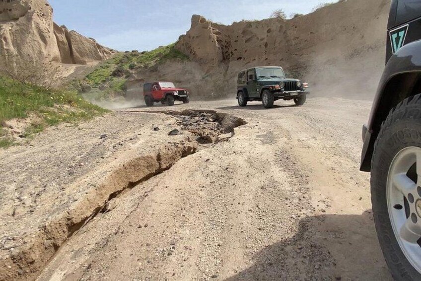 Santorini Wrangler Jeep Afternoon Convoy Tour 4