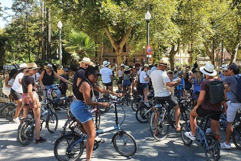 Guided Bike Tour of Seville with a Certified Guide 2