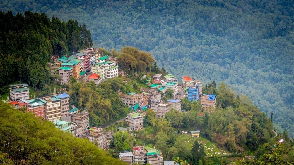 Picture 2 for Activity “Hearts in the Hills: 6 Nights / 7 Days of Gangtok Bliss” 3