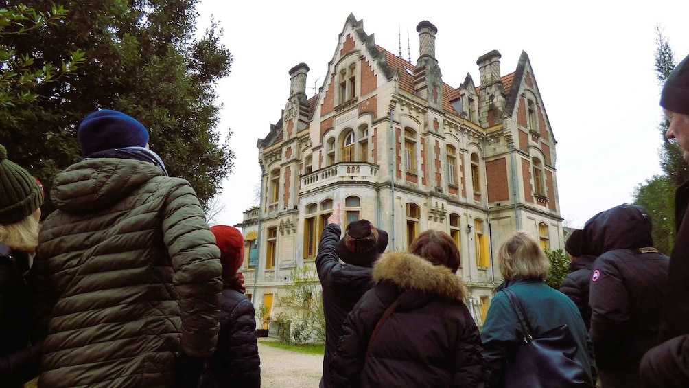 Guided tour of the Winter City Quarter 1